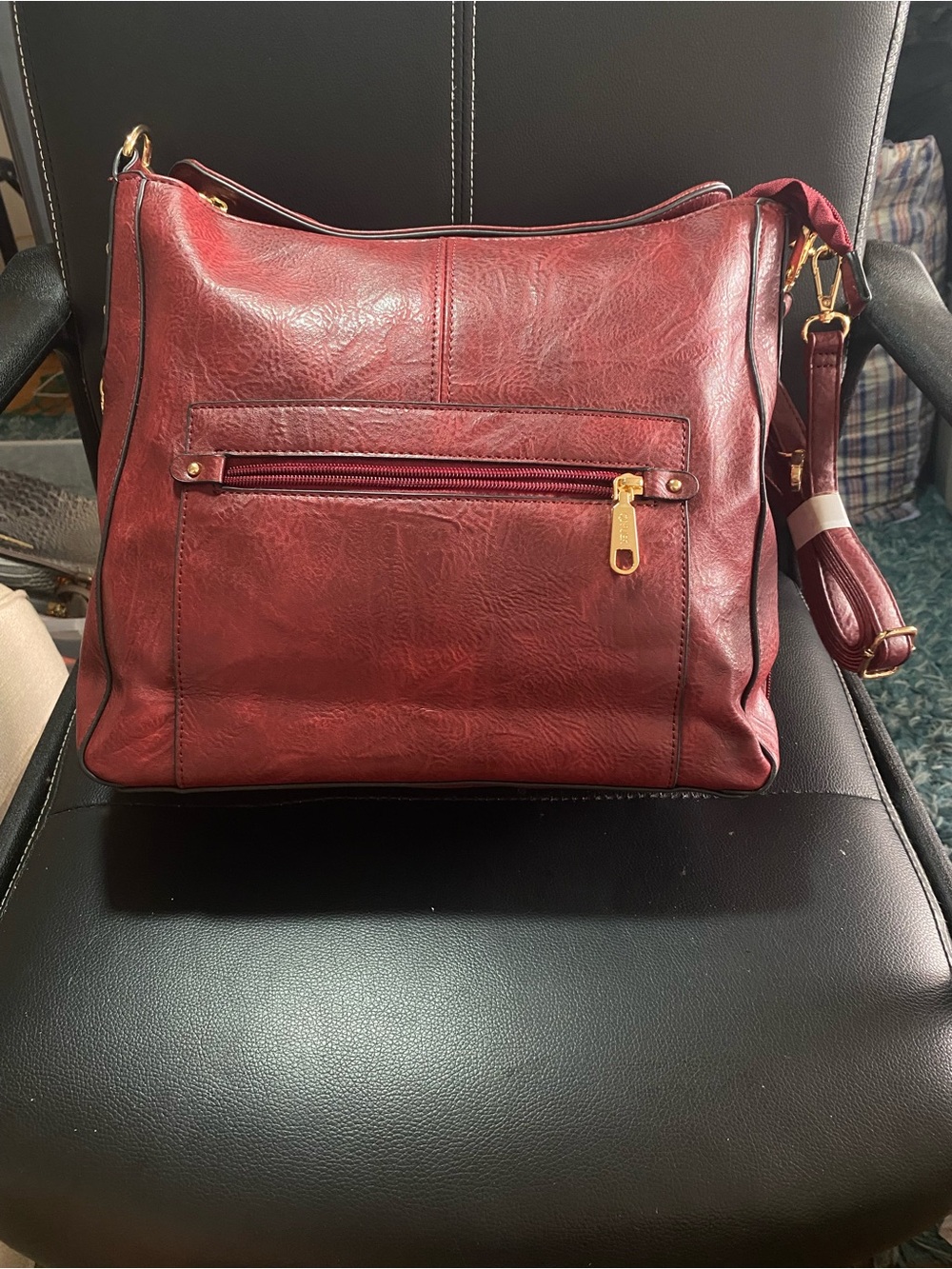 NEW🎉 Qyuer Women’s Classic Burgundy Crossbody Shoulder Bag